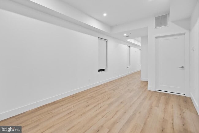 Foto del edificio - 5230 Georgia Ave NW