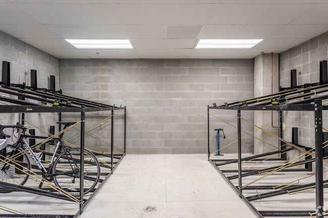 Interior Photo - The Frisbie