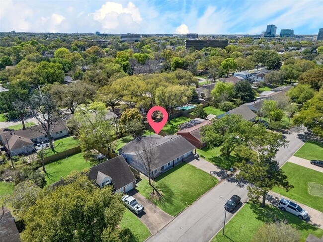 Foto del edificio - 9611 Highmeadow Dr