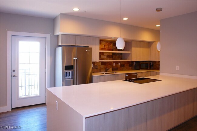 Foto del edificio - 4645 SE 11th Pl