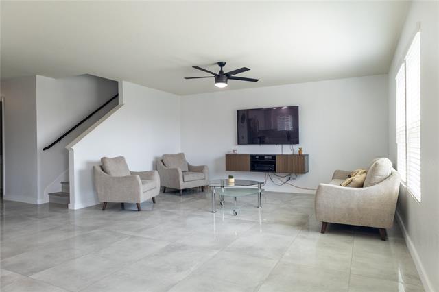 Foto del edificio - 949 Shire Ave