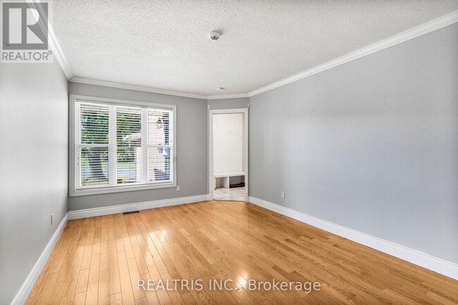 Photo du bâtiment - 1905 Des Épinettes Ave