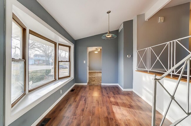 Building Photo - 3311 Argyle Dr