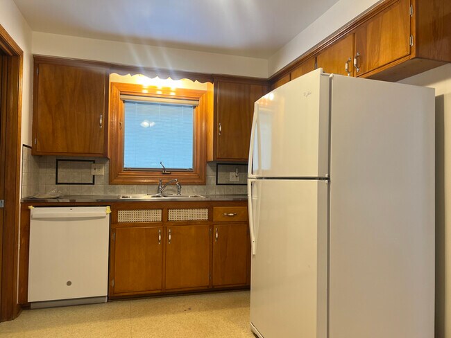 Foto del edificio - 6564 Oakwood Dr