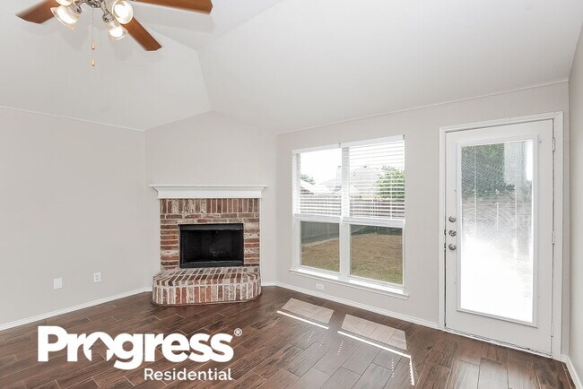 Building Photo - 1320 Sierra Blanca Dr