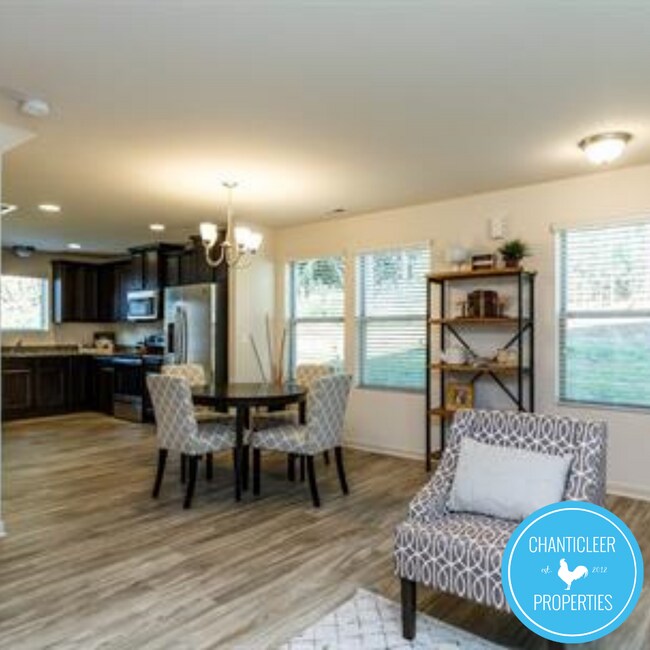 Foto del edificio - 1208 Haybrook Ln