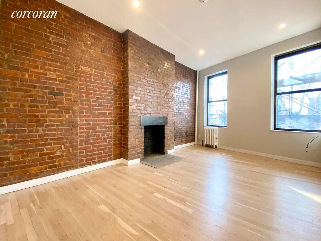 Primary Photo - 3 Weehawken St