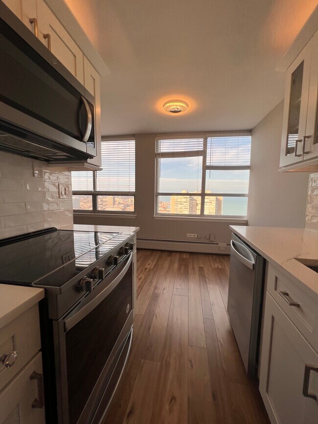 Foto del edificio - 6171 N Sheridan Rd