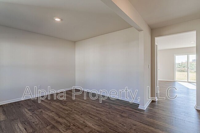 Foto del edificio - 816 Wolverine Ln