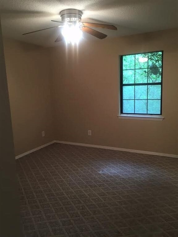 Building Photo - 3403 Maple Creek Ln