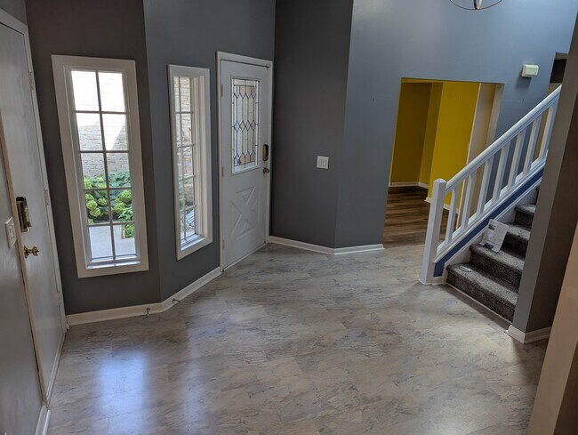 Foto del edificio - 6053 Suffolk Ln