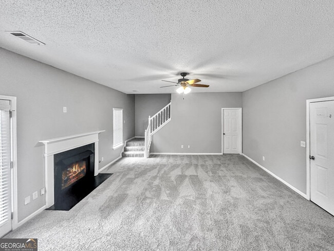 Foto del edificio - 2053 Reflective Waters Rd