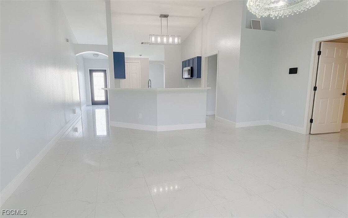 Foto del edificio - 818 Albert Ave