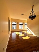 Building Photo - 32 W Main St