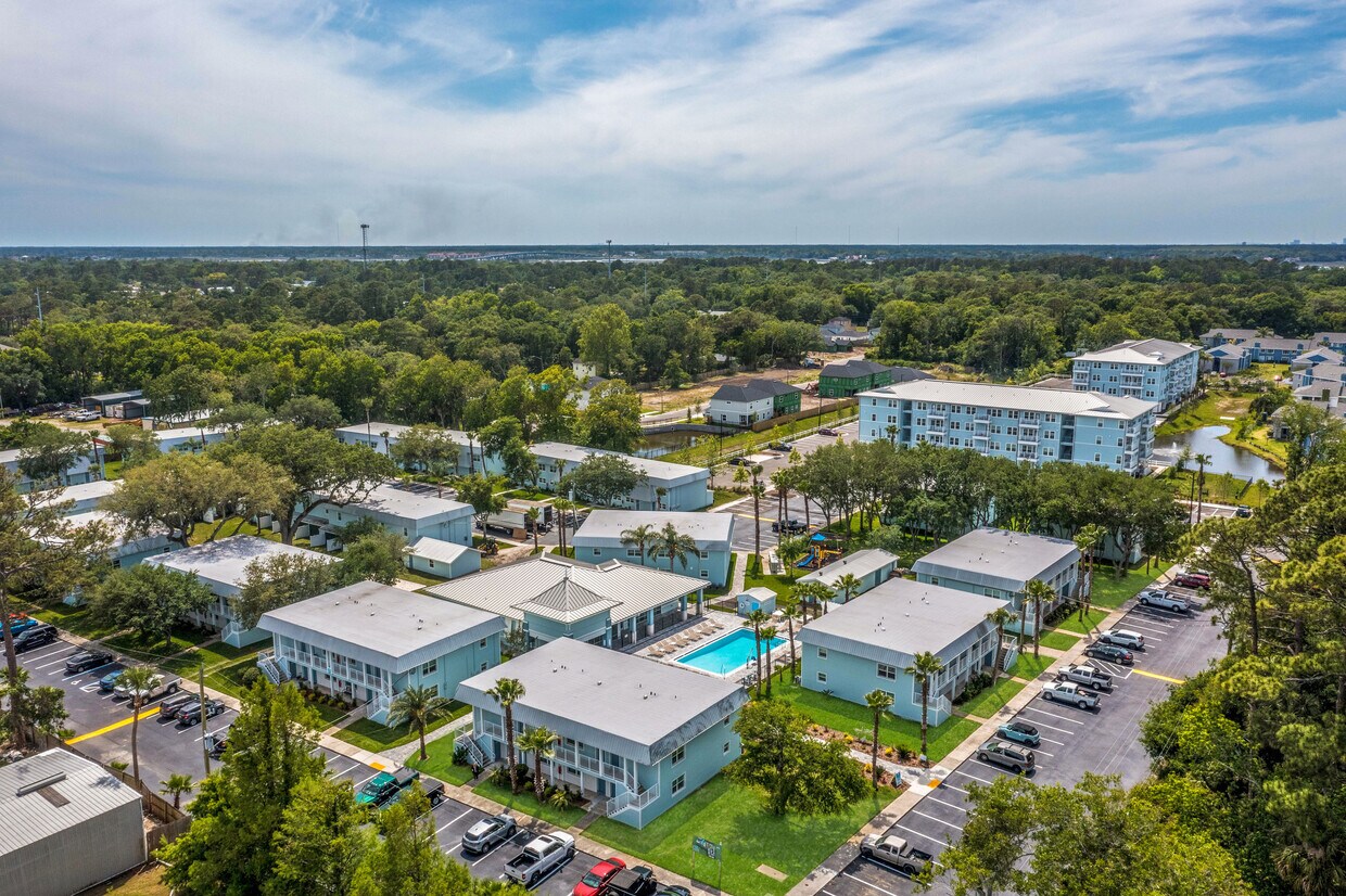 Surf Apartments 2130 Mayport Rd Atlantic Beach, FL Apartments for