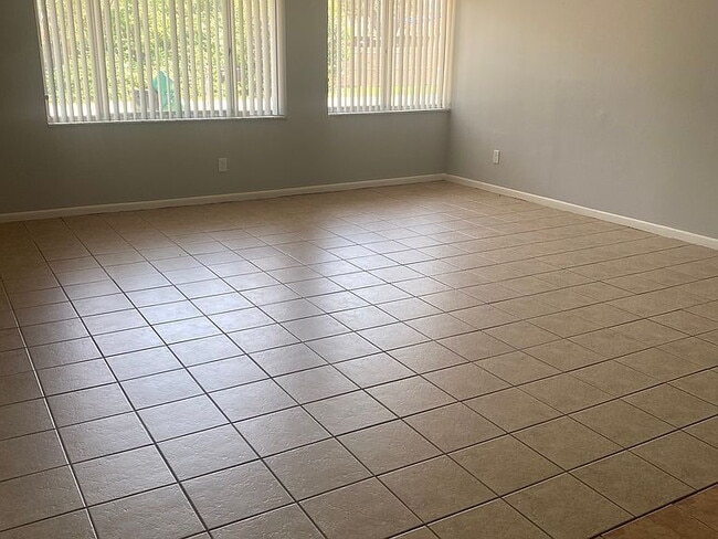 Photo - "Charming 2-Bed, 2-Bath Retreat in Winter ... Apartment