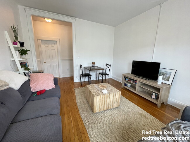 Photo - 1564 Commonwealth Ave Apartment