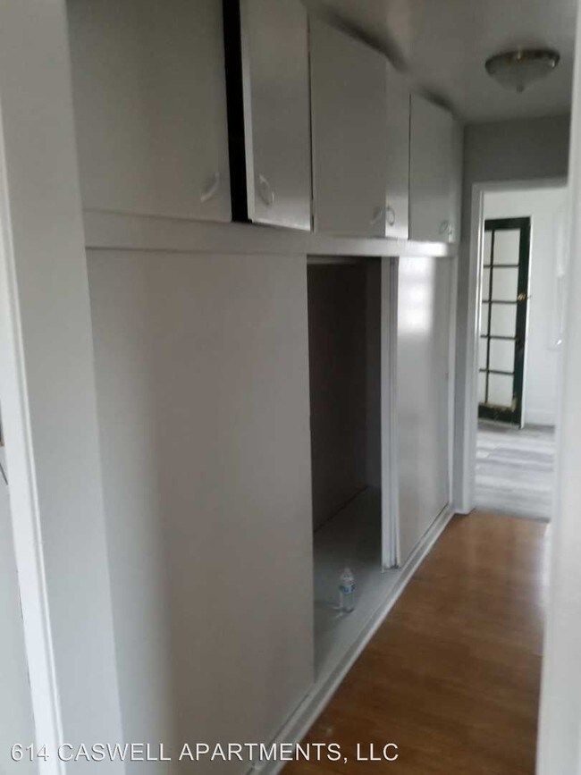 Foto del edificio - 614 N Caswell Ave