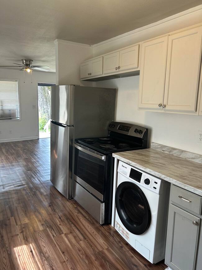 Building Photo - 2113 23rd St N