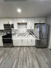 Building Photo - 320 W Whittier Ave