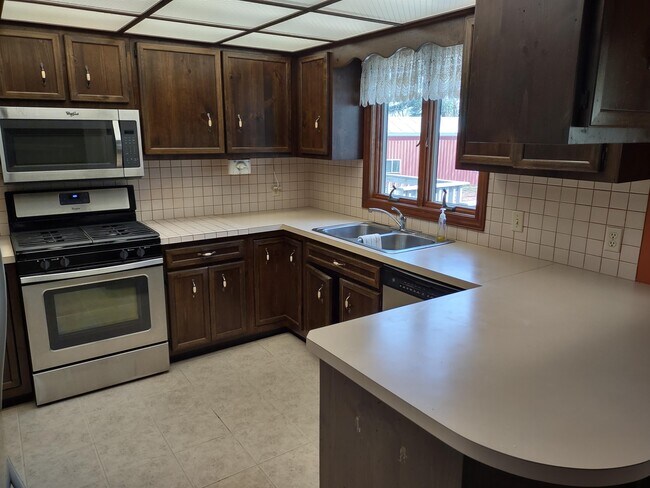 Foto del edificio - 8166 Adams St