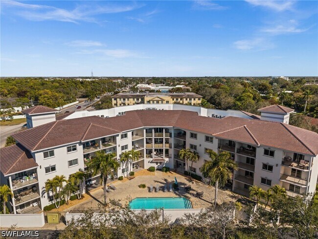 Foto del edificio - 1100 Pine Ridge Rd