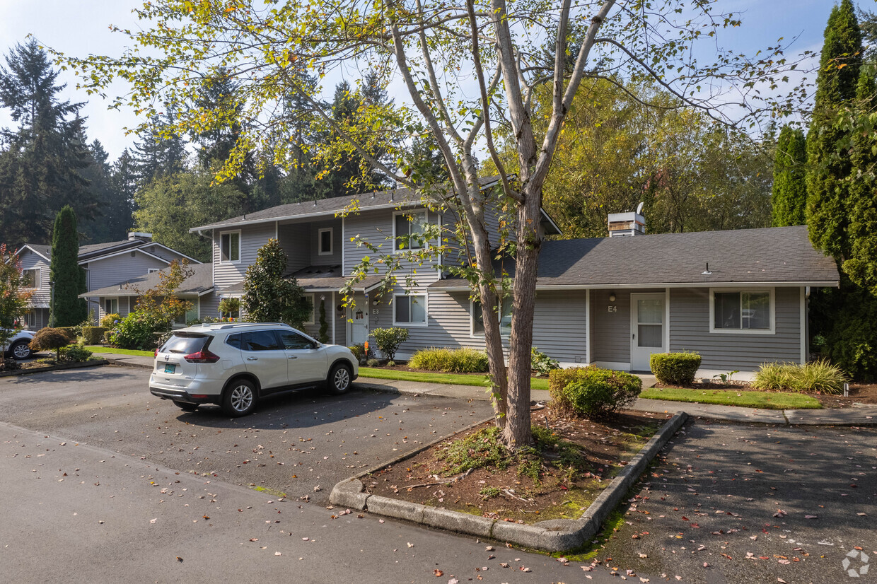 Exterior - Canyon Park Townhomes