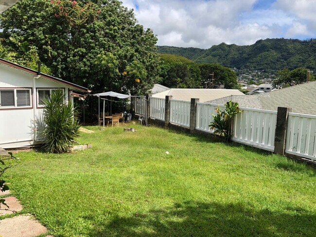 Foto del edificio - 2739 Hillside Ave