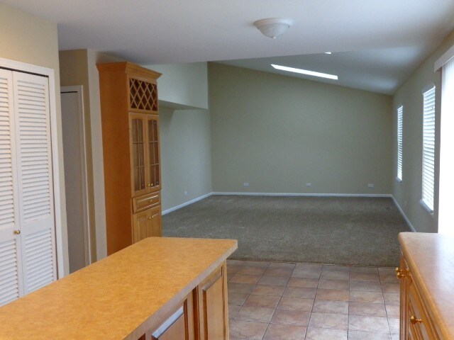 Foto del edificio - 2704 Peppertree Lane