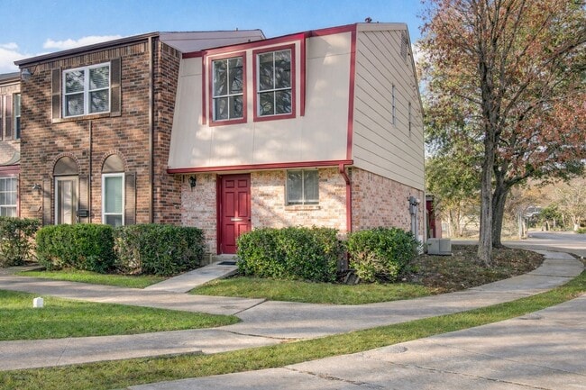 Building Photo - 7902 Grove Ridge Dr