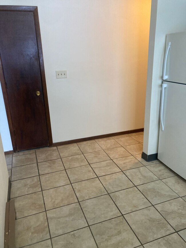 Foto del interior - Immaculate Updated 2 Bedroom with 1 Bath