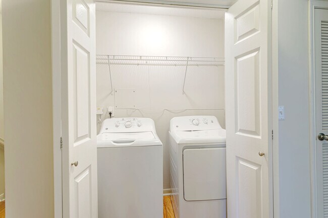 Foto del edificio - Hillmeade Apartment Homes