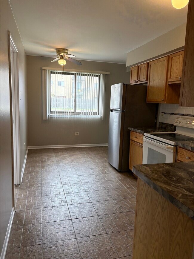 Building Photo - 9821 Bianco Terrace