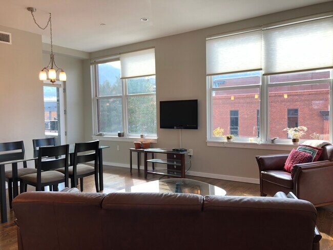 Foto del edificio - 1505 Pearl St
