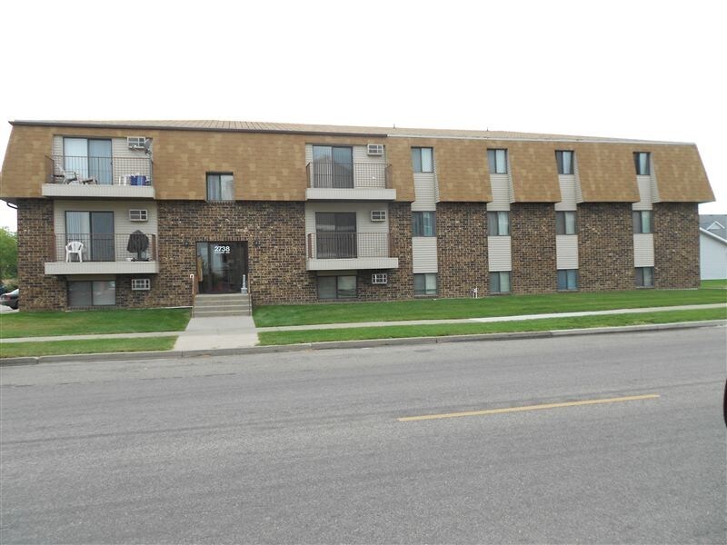 2 br, 1 bath - 2738 Gateway Ave #2 - 2 br, 1 bath  - 2738 Gateway Ave #2