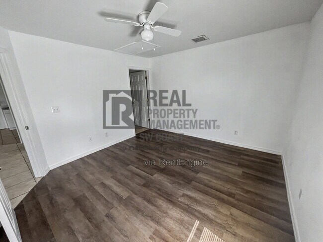 Foto del edificio - 1135 Harry Ave S