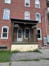 Building Photo - 322 Waldo St