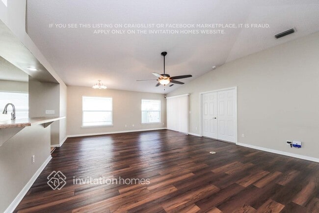 Foto del edificio - 7058 Red Bay Ct