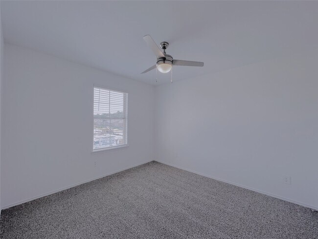 Building Photo - 14918 Cypress Holw Dr