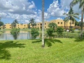 Building Photo - 550 NW 114th Ave