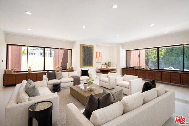 Foto del edificio - 519 N Bedford Dr