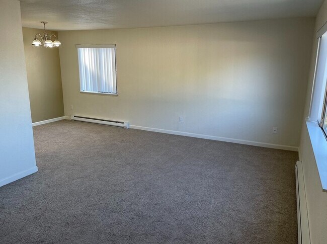 Vista de la sala de estar al comedor - Wellsforth Apartments