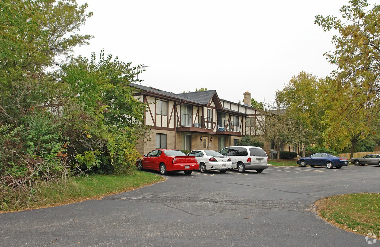 Foto principal - 4800-4810 Indian Hills Dr