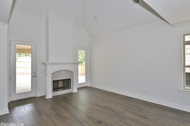Building Photo - 111 Bella Rosa Place