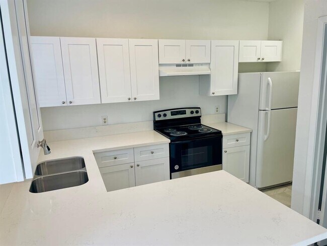 Foto del edificio - 2710 Grants Lake Blvd
