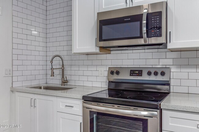 Building Photo - 3426 N 38th St