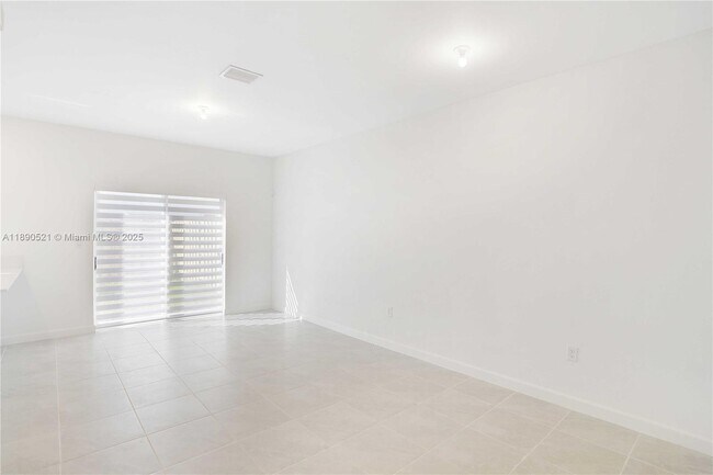 Foto del edificio - 16270 SW 291st St