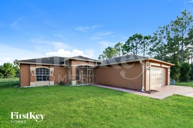 Building Photo - 652 Keller St E