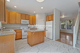 Building Photo - 18636 SW Tara Meadows Ct