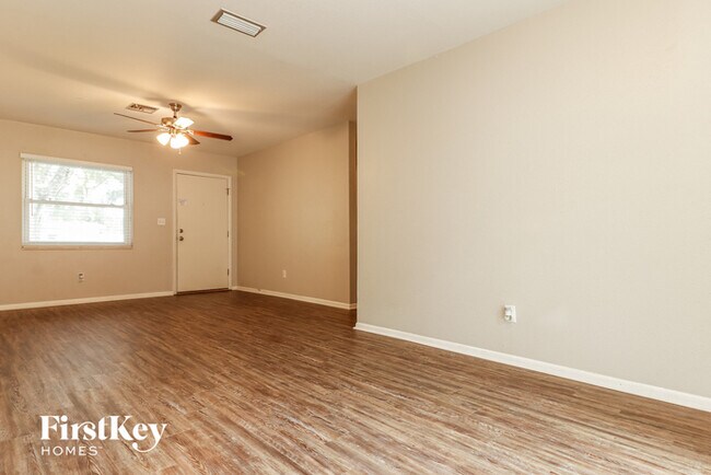 Foto del edificio - 5770 93rd Ave N